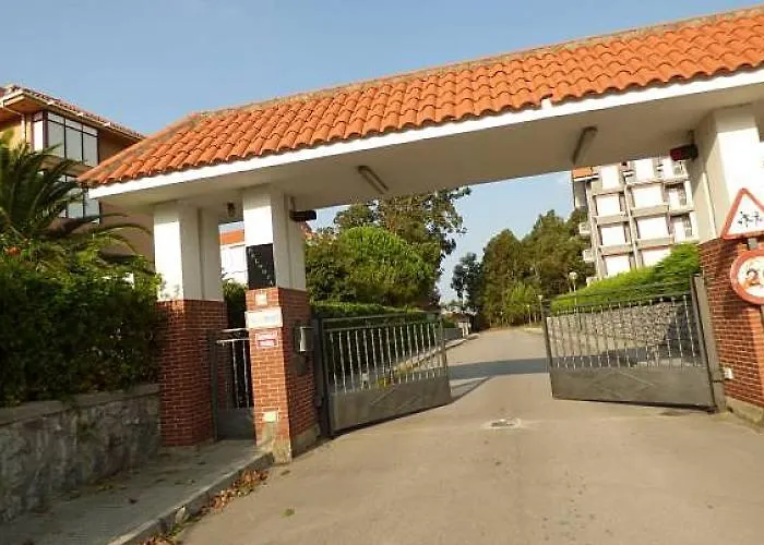 Noja, Piso A 500 M De Playa En Urbanizacion Tranquila Y Rodeada De Naturaleza Noja