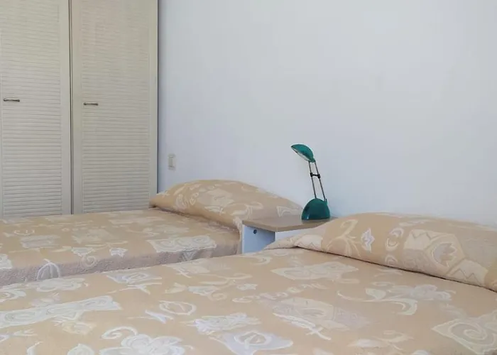 Noja, Piso A 500 M De Playa En Urbanizacion Tranquila Y Rodeada De Naturaleza *